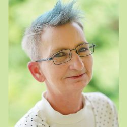 Mott Elle Color Headshot